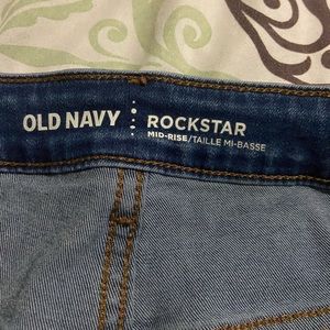 Old navy Rockstar ripped jeans!!